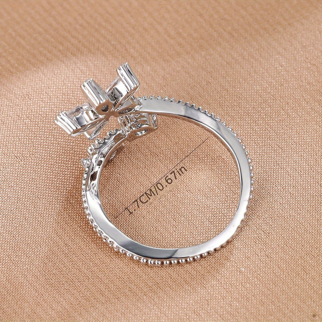 Floral-Shaped Ring Inlaid with AAA Zirconia Stones