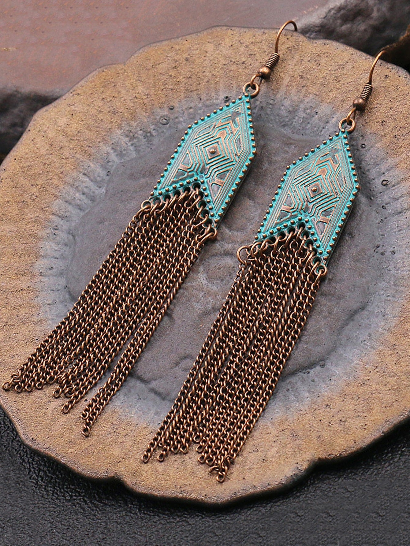 1 Pair Of Retro Style Bronze And Blue Geometric Chain Tassel Long Earrings Ethnic Style